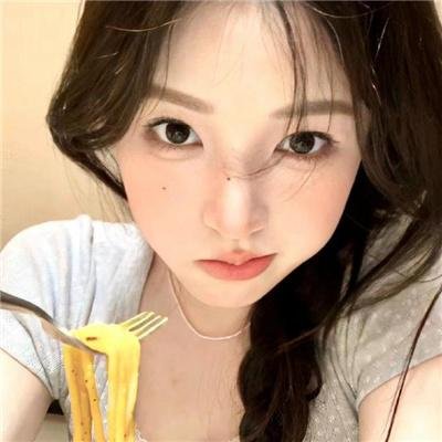 毛衣女郎